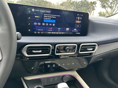 New 2026 Nissan Sentra SL w/ Floor Mat Package image 33