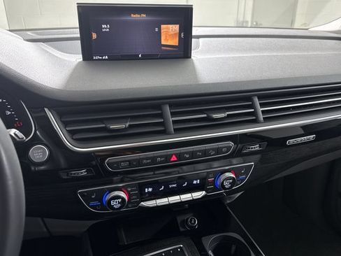 Used 2019 Audi Q7 3.0T Prestige AWD/4WD image 35