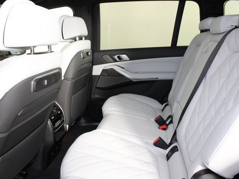 New 2026 BMW X7 xDrive40i w/ M Sport Package image 23