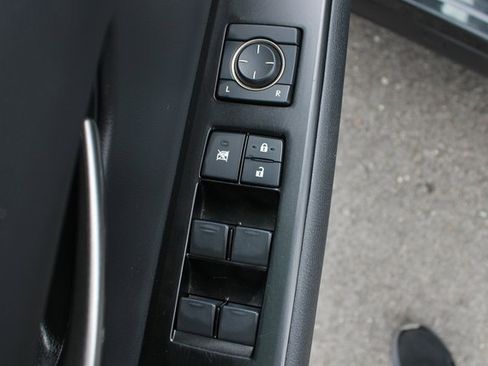 Used 2021 Lexus UX 200 w/ Accessory Package (Z1) image 11