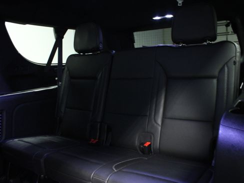 Used 2021 GMC Yukon XL Denali image 14