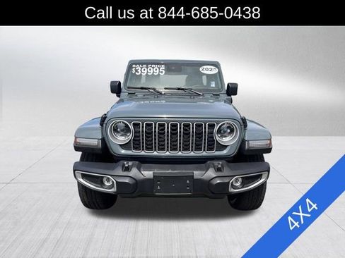 Used 2025 Jeep Wrangler Unlimited Sahara w/ Safety Group AWD/4WD image 2
