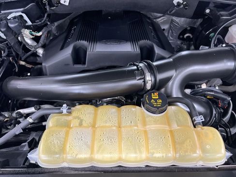 Used 2020 Ford F150 XLT image 24