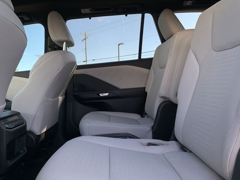 Used 2025 Lexus TX 350 AWD w/ Technology Package image 32