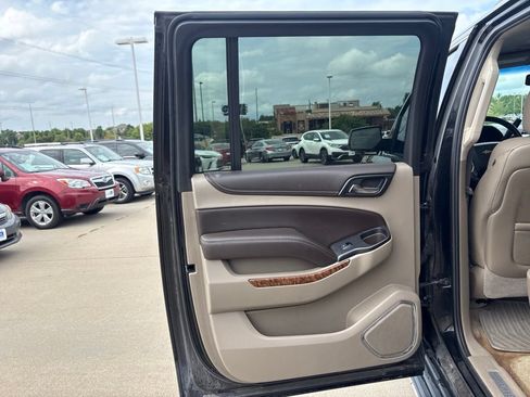 Used 2016 Chevrolet Suburban LTZ AWD/4WD image 41