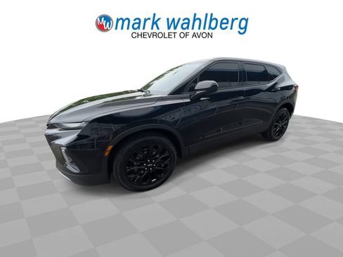 Certified 2022 Chevrolet Blazer LT w/ LPO, Black Accent Package AWD/4WD image 4