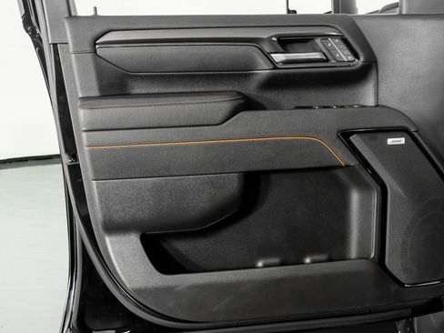 Used 2025 GMC Sierra 2500 AT4 w/ AT4 Premium Plus Package image 50