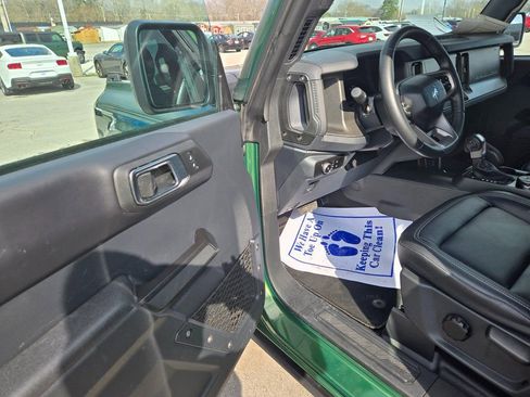 Used 2025 Ford Bronco Badlands AWD/4WD image 6