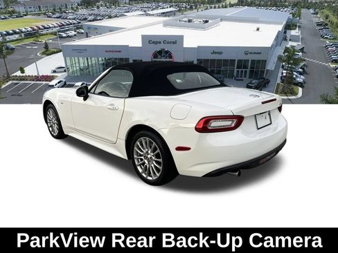 Used 2018 FIAT 124 Spider Classica w/ Technology Group RWD image 10