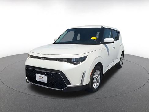 Used 2025 Kia Soul LX w/ LX Technology Package FWD image 7