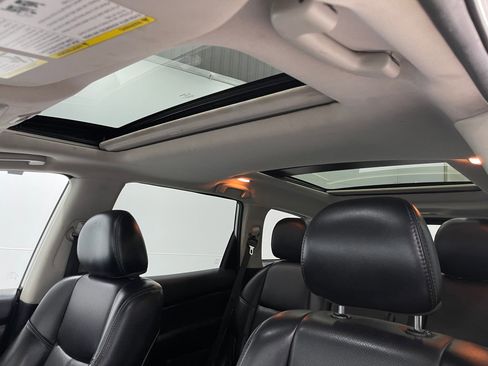 Used 2019 Nissan Pathfinder Platinum w/ Cargo Package image 11