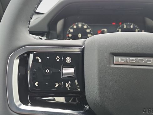Used 2025 Land Rover Discovery Sport Dynamic SE AWD/4WD image 9