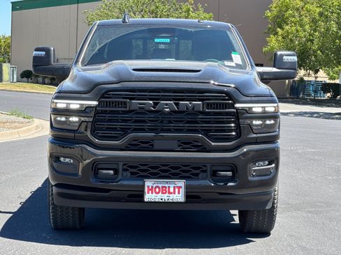 New 2026 RAM 2500 Laramie AWD/4WD image 8