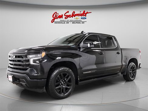 Used 2025 Chevrolet Silverado 1500 High Country w/ Midnight Edition image 3