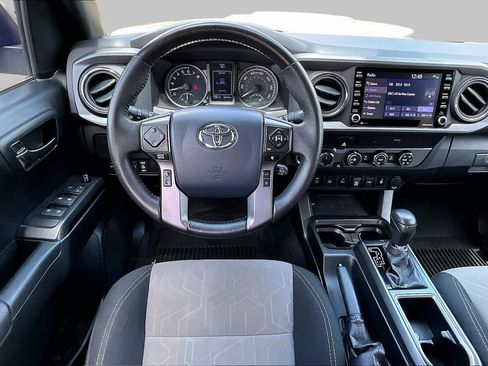 Used 2020 Toyota Tacoma TRD Sport w/ Technology Package AWD/4WD image 6