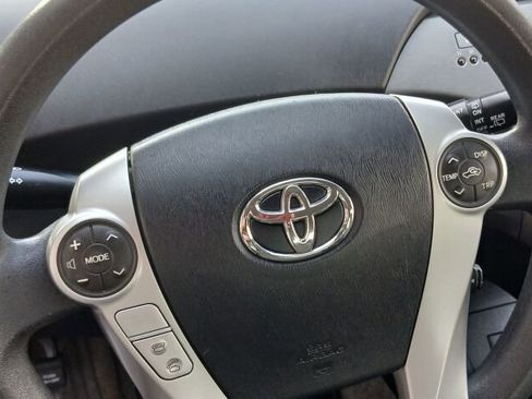 Used 2013 Toyota Prius Two image 28