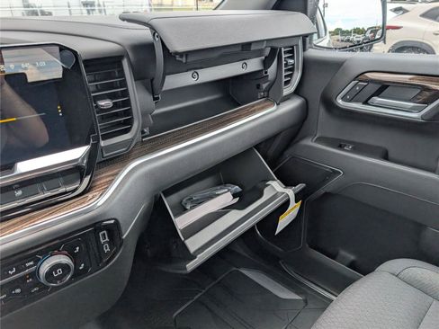 New 2026 Chevrolet Silverado 1500 RST w/ RST Select Package AWD/4WD image 24