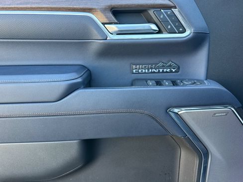 Used 2023 Chevrolet Silverado 1500 High Country w/ High Country Premium Package AWD/4WD image 11