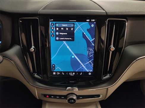 Used 2025 Volvo XC60 B5 Core image 17