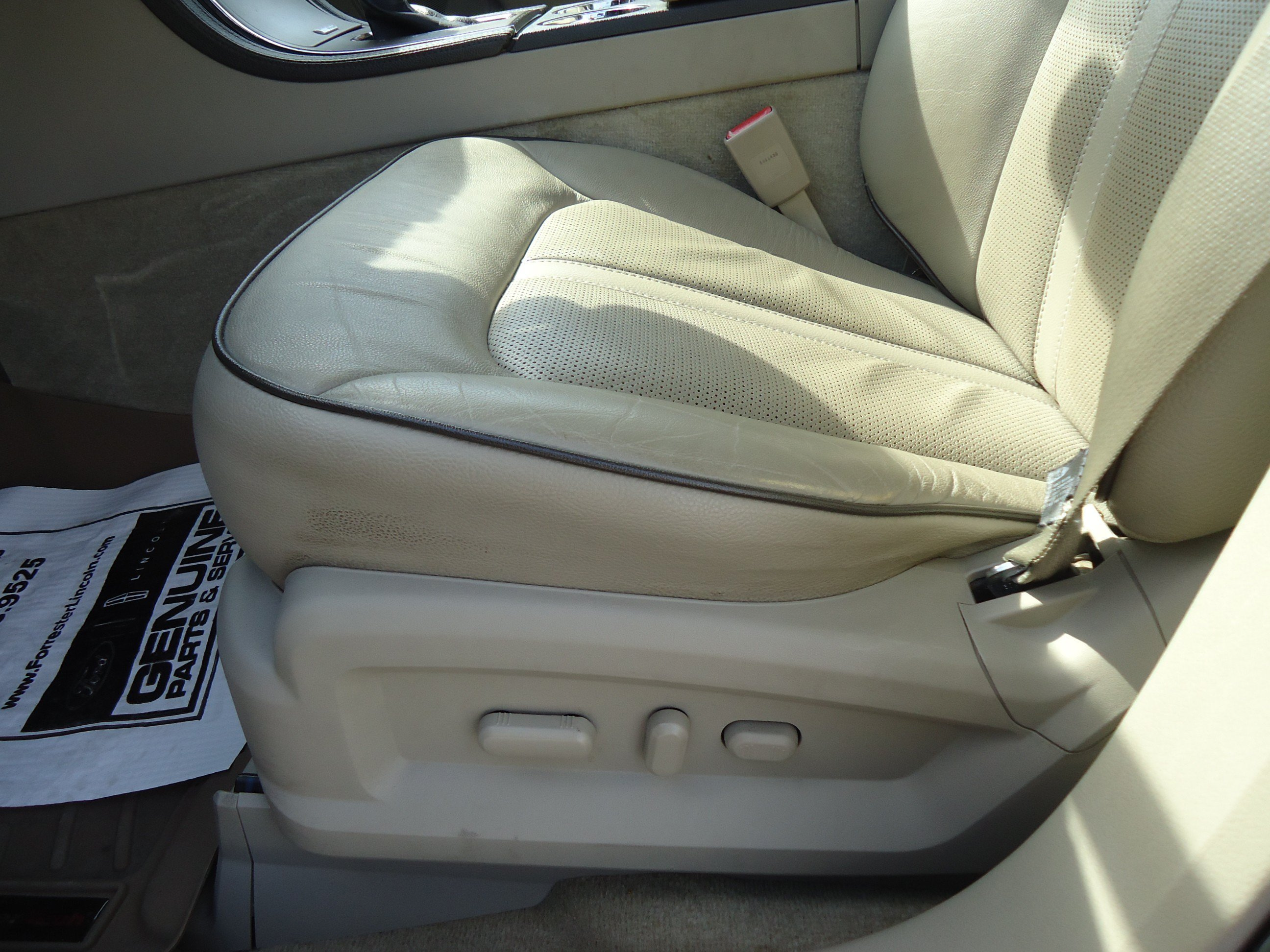 Used 2015 Lincoln MKX AWD w/ Equipment Group 102A image 24