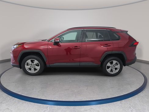 Used 2023 Toyota RAV4 XLE w/ Convenience Package image 8