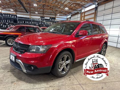 Used 2015 Dodge Journey Crossroad w/ Flexible Seating Group image 1