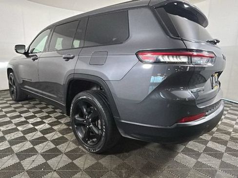 Used 2023 Jeep Grand Cherokee L Laredo AWD/4WD image 4