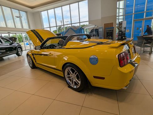 Used 2006 Ford Mustang GT Premium RWD image 5