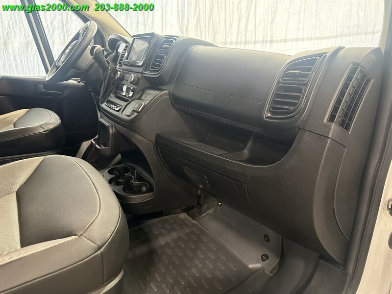 Used 2024 RAM ProMaster 2500 w/ Convenience Group FWD image 5
