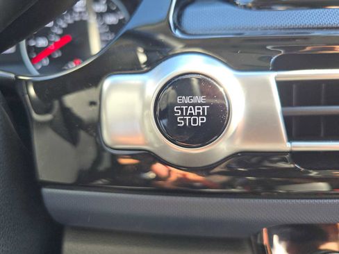 Used 2023 Kia Seltos S w/ Navigation Package image 32