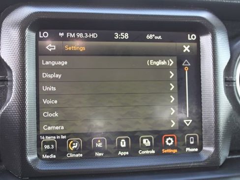 Used 2021 Jeep Wrangler Unlimited Sahara image 34