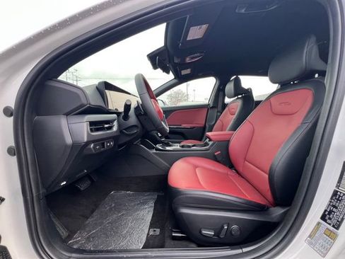 New 2025 Kia K4 GT-Line image 17