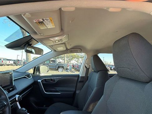 Used 2025 Toyota RAV4 LE image 19