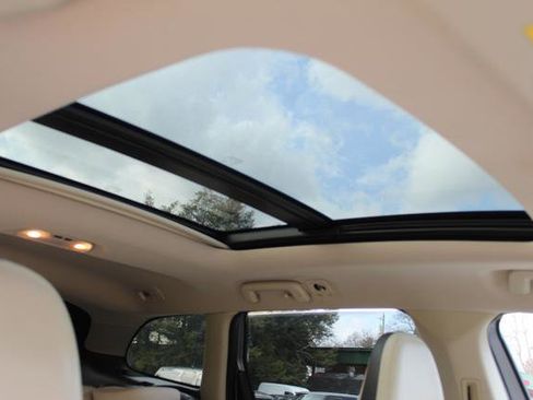 Used 2012 Volvo XC60 T6 R-Design image 27