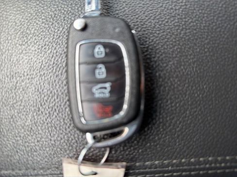 Used 2017 Hyundai Tucson SE image 21