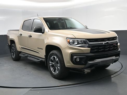 Used 2022 Chevrolet Colorado Z71 w/ Safety Package image 8