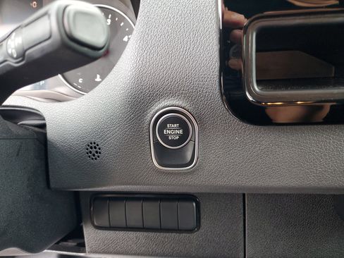 Used 2025 Mercedes-Benz Sprinter 2500 image 34