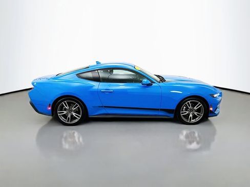 Used 2024 Ford Mustang Coupe image 8