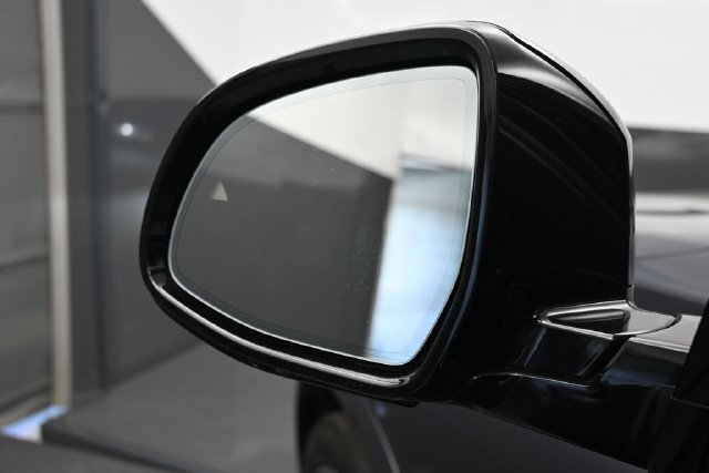 Used 2021 BMW X5 xDrive40i w/ M Sport Package AWD/4WD image 5