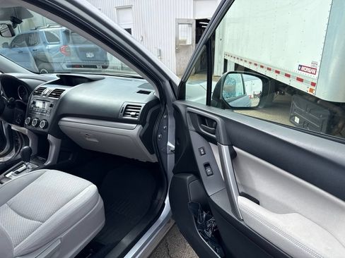 Used 2015 Subaru Forester 2.5i Premium w/ All-Weather Package AWD/4WD image 16