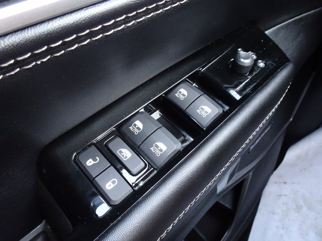 Used 2023 Jeep Wagoneer Series III w/ Premium Group I AWD/4WD image 30