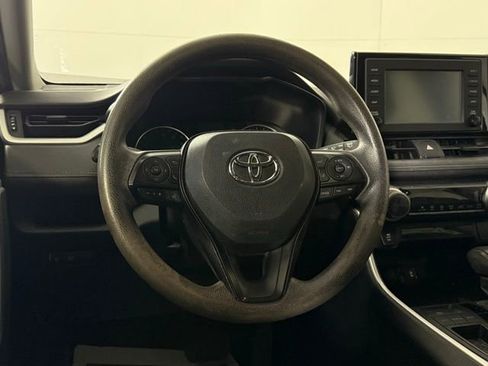 Used 2019 Toyota RAV4 LE image 22