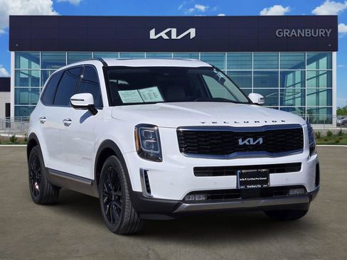 Certified 2022 Kia Telluride SX w/ SX Prestige Package image 3