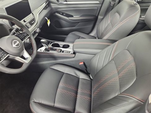 New 2025 Nissan Altima 2.5 SR w/ SR Premium Package image 9