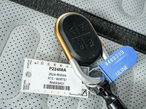 Used 2024 Rivian R1S Adventure image 38