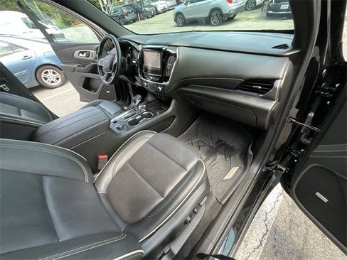 Used 2023 Chevrolet Traverse Premier w/ LPO, Floor Liner Package image 33