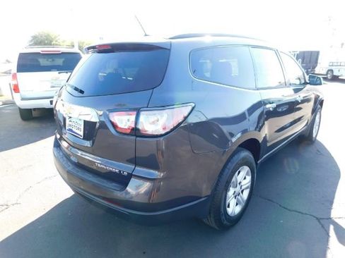 Used 2015 Chevrolet Traverse LS image 7