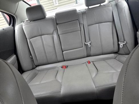 Used 2011 Buick LaCrosse CXL image 23