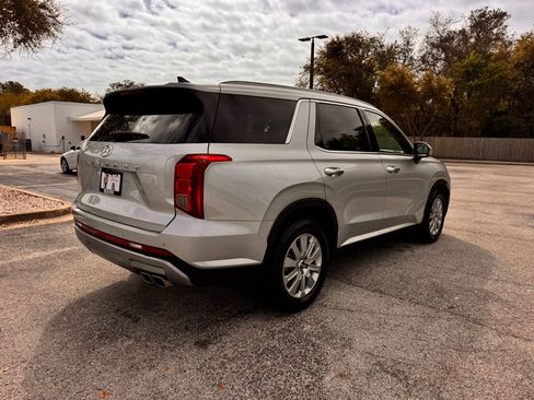 Used 2024 Hyundai Palisade SEL FWD image 9