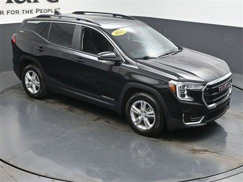 Used 2023 GMC Terrain SLE w/ Driver Convenience Package image 47